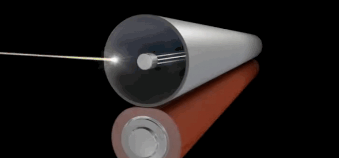 תנור למדפסת לייזר, עשוי גליל אלומיניום מצופה בשכבת טפלון למניעת הדבקותה של אבקת הטונר